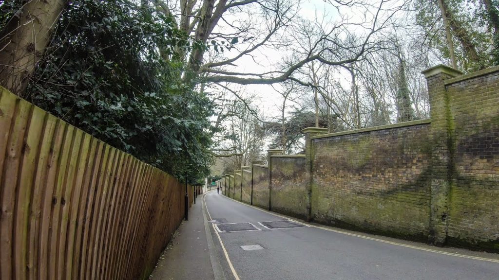 Walking in London: Highgate (Waterlow Park) to Archway Station [4K, Binaural ASMR]