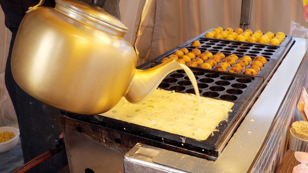 서울 신촌 타코야끼 맛집, 문어빵, Takoyaki / 한국 길거리 음식 / Japanese Street Food in Korea / Korean Street Food - 4K