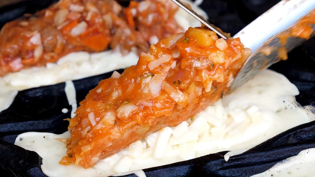 Dolphin Pizza Bread (Bulgogi, Seafood, Corn Cheese, Cream Cheese) - Korean Street Food