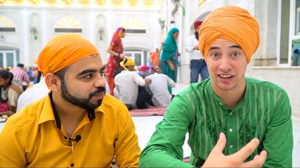 AMAZING Indian Food in Delhi, India | 550 kg MEGA Curry at Gurudwara Bangla Sahib – HOLY INDIAN FOOD AMAZING Indian Food in Delhi, India | 550 kg MEGA Curry at Gurudwara Bangla Sahib - HOLY INDIAN FOOD