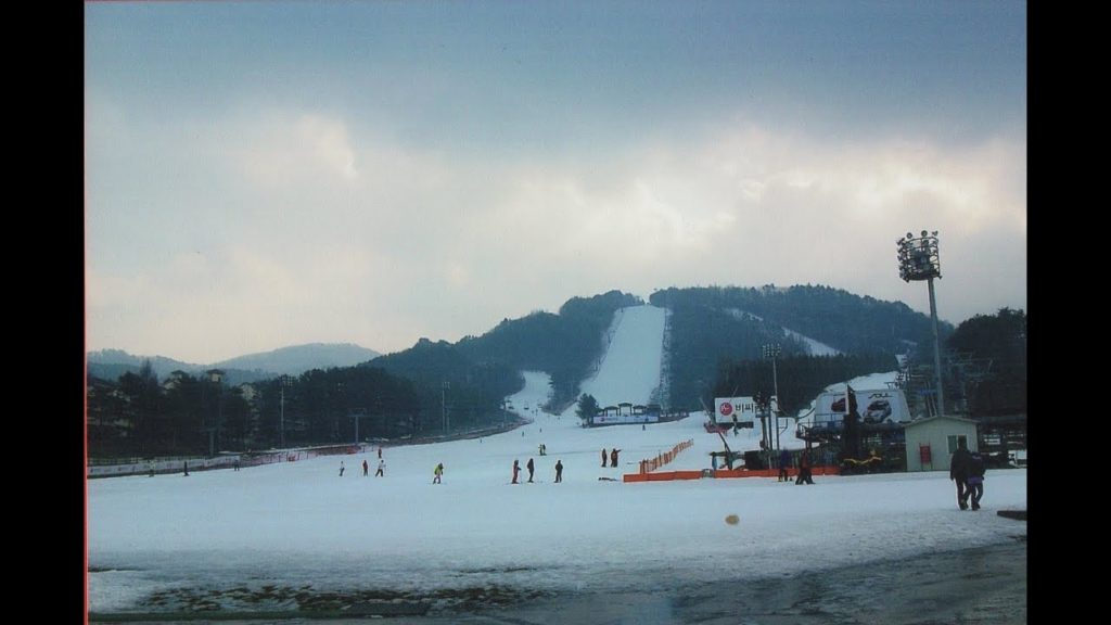 FIRST TIME TO SKI⛰🏔🎿⛄⛄🥶🥶 FIRST TIME TO SKI⛰🏔🎿⛄⛄🥶🥶