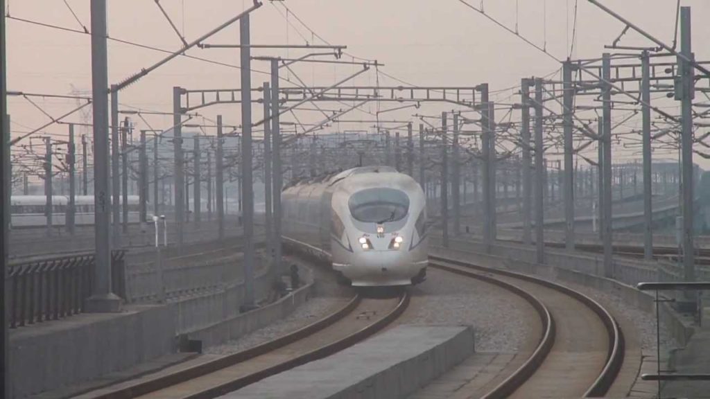 Changsha – Guangzhou on Chinese High-Speed Train Beijing – Guangzhou Changsha - Guangzhou on Chinese High-Speed Train Beijing - Guangzhou