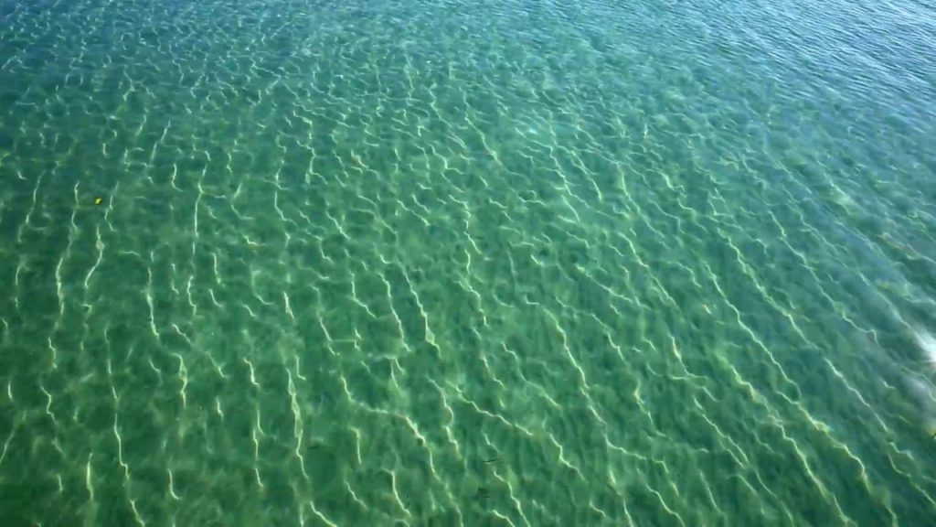 串本きれいな海のゆらめき(Wakayama beautiful sea glitteing)