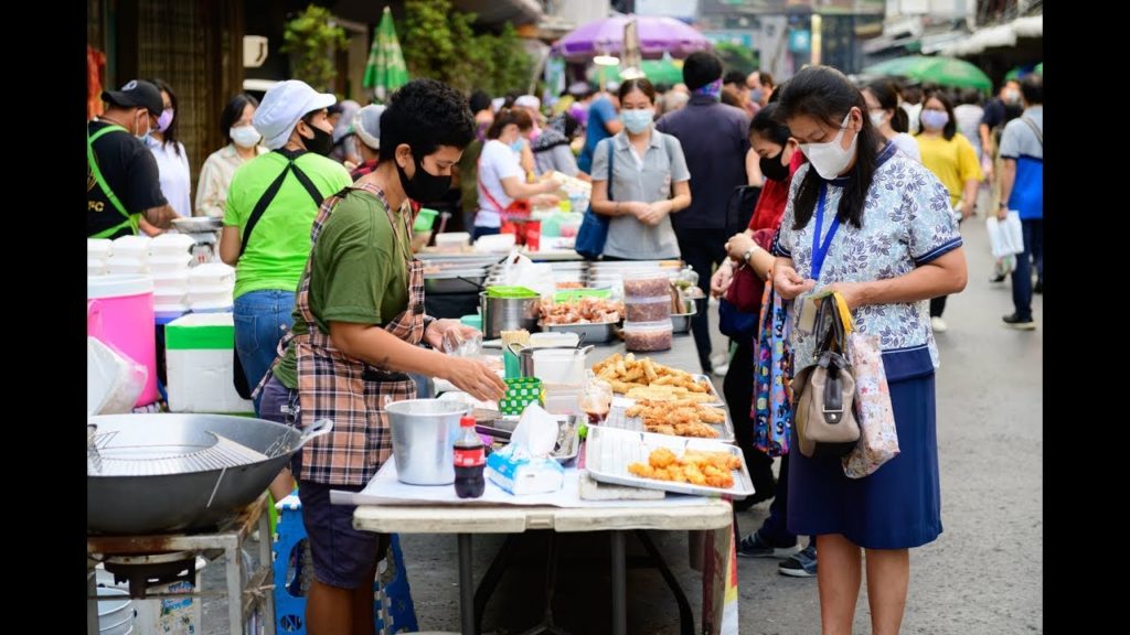 [4K] 2020 "Patpong Soi 1" Thai street food market in the morning under lockdown, Bangkok