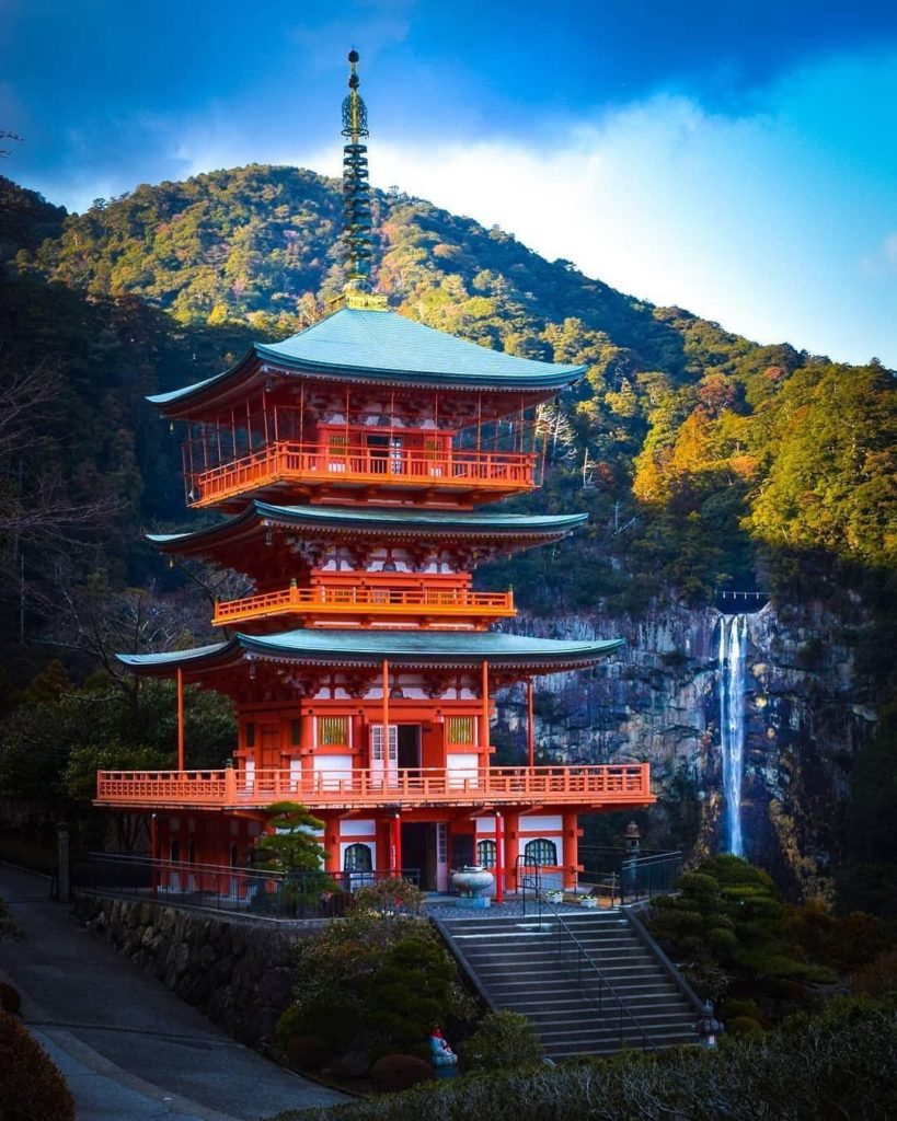 Visit Japan: The vermilion three-storied pagoda of #SeigantojiTemple stands out against the 1… The vermilion three-storied pagoda of #SeigantojiTemple stands out against the 1...