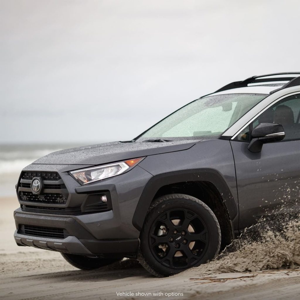 𝙎𝙚𝙖𝙨 the day!  #RAV4...