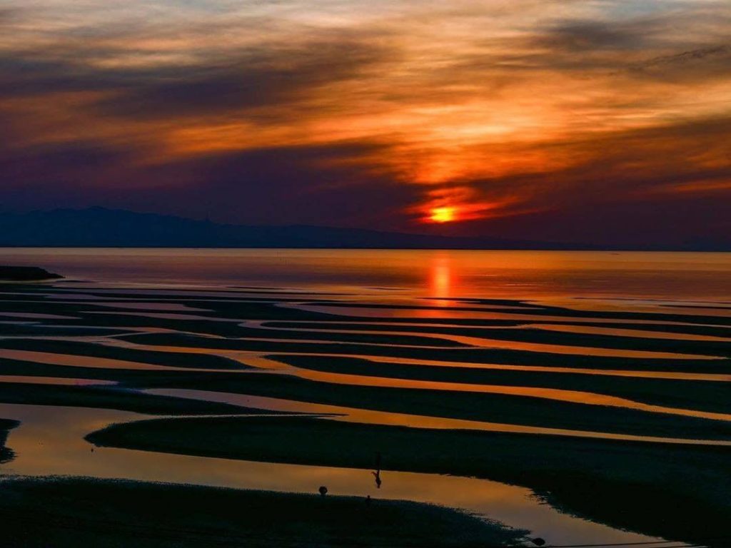Visit Japan: Look at this breathtaking sunset! This is a photo taken at Matama Beach in Oita … Look at this breathtaking sunset! This is a photo taken at Matama Beach in Oita ...
