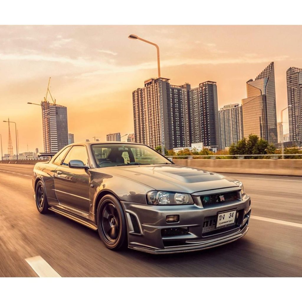 The street king!  Photo  @streetmetal .
.
.
.
Follow the Crew:  @Nissan_GTR_Love...