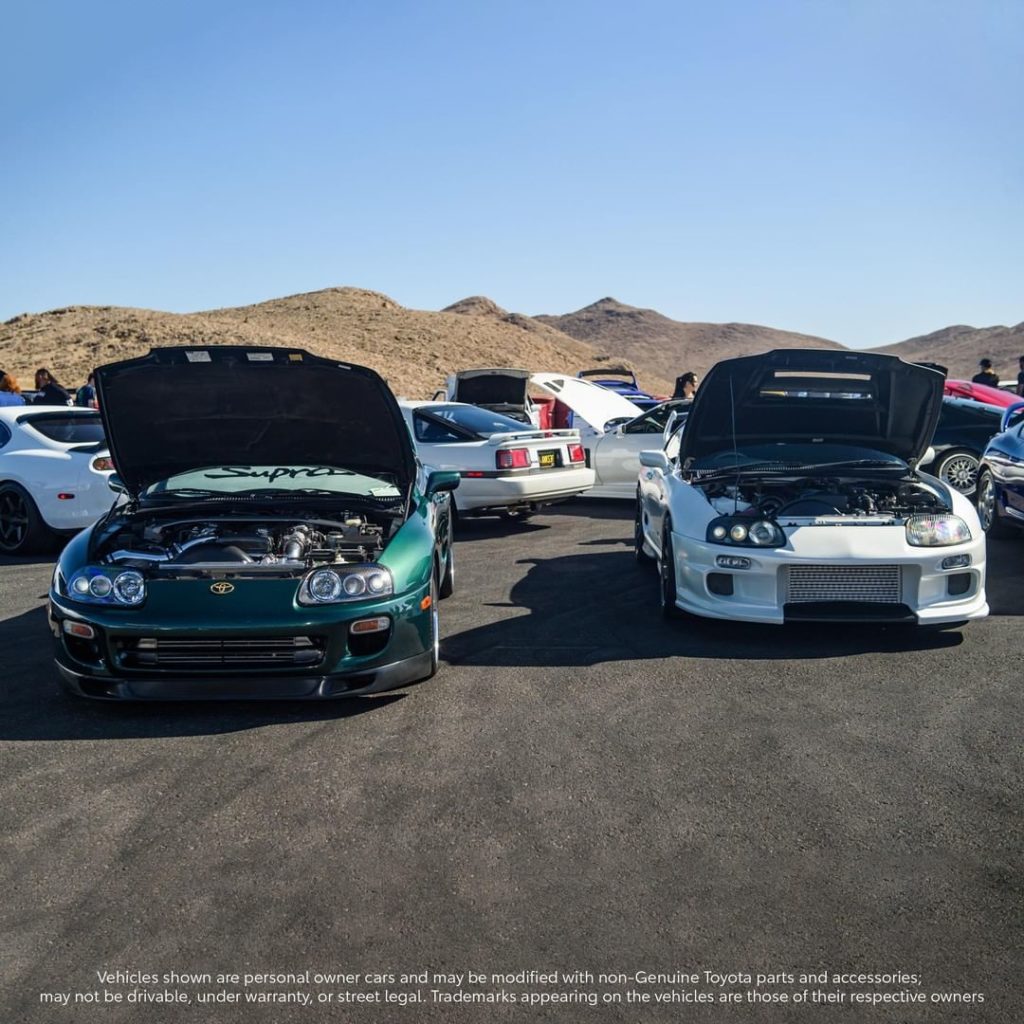 Throw your 𝙝𝙤𝙤𝙙𝙨 in the air!  #Supra...
