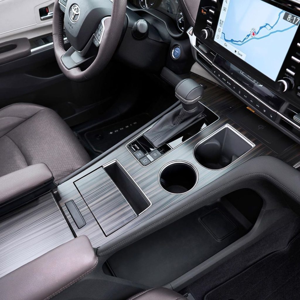 Every class is first class in the lavish, all-new 2021 #Sienna Platinum, which f...