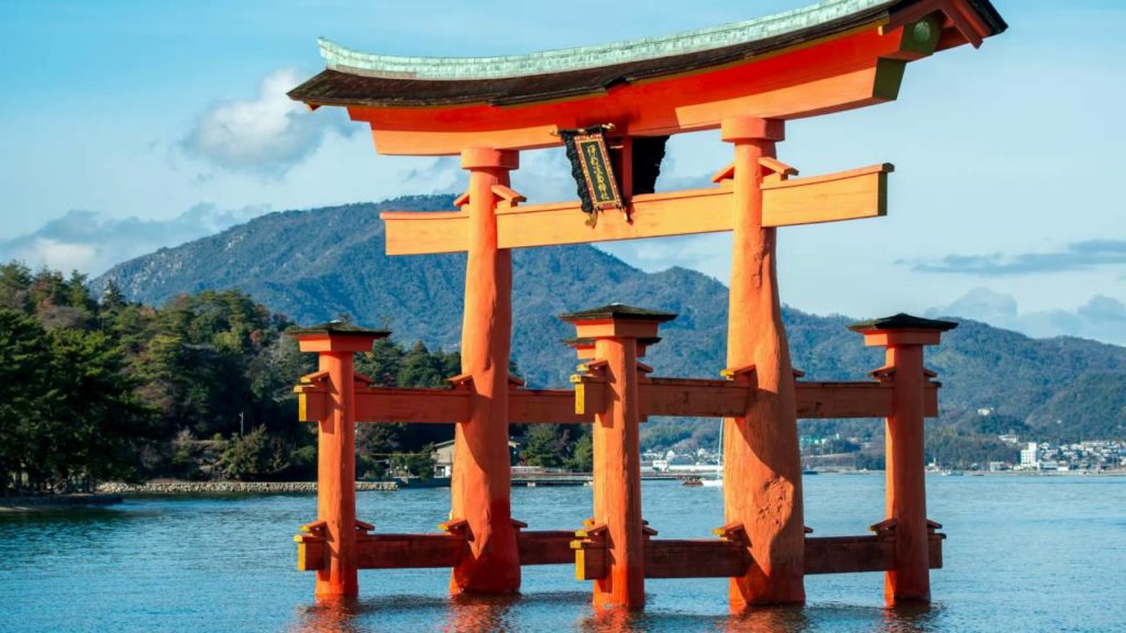 Travel Tuesday : 5 places you must see in japan