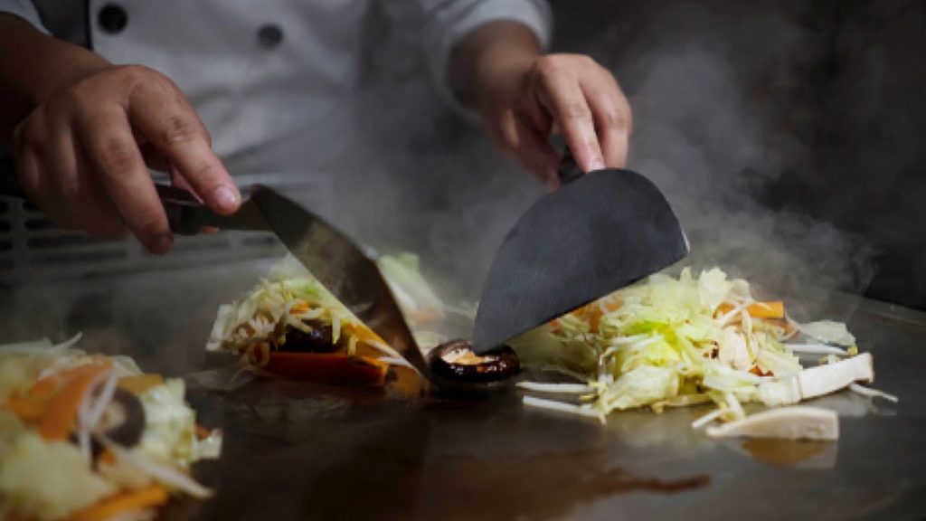 Teppanyaki Grill Chicken / Street Food In Thailand