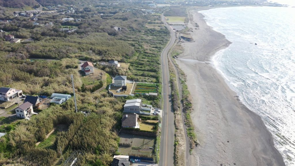 ON THE ROAD with Mr. SnuLi D. (ドローン 進行中):  Japan, Chiba, 日本, 千葉, シーグラス ON THE ROAD with Mr. SnuLi D. (ドローン 進行中):  Japan, Chiba, 日本, 千葉, シーグラス