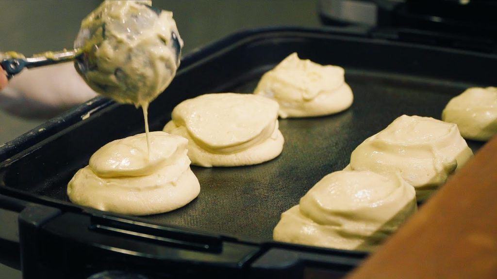 抜群の相性!! カルボナーラパンケーキ∥Japanese Carbonara Pancake∥Parlor Vinefru 銀座∥in 東京, Japan