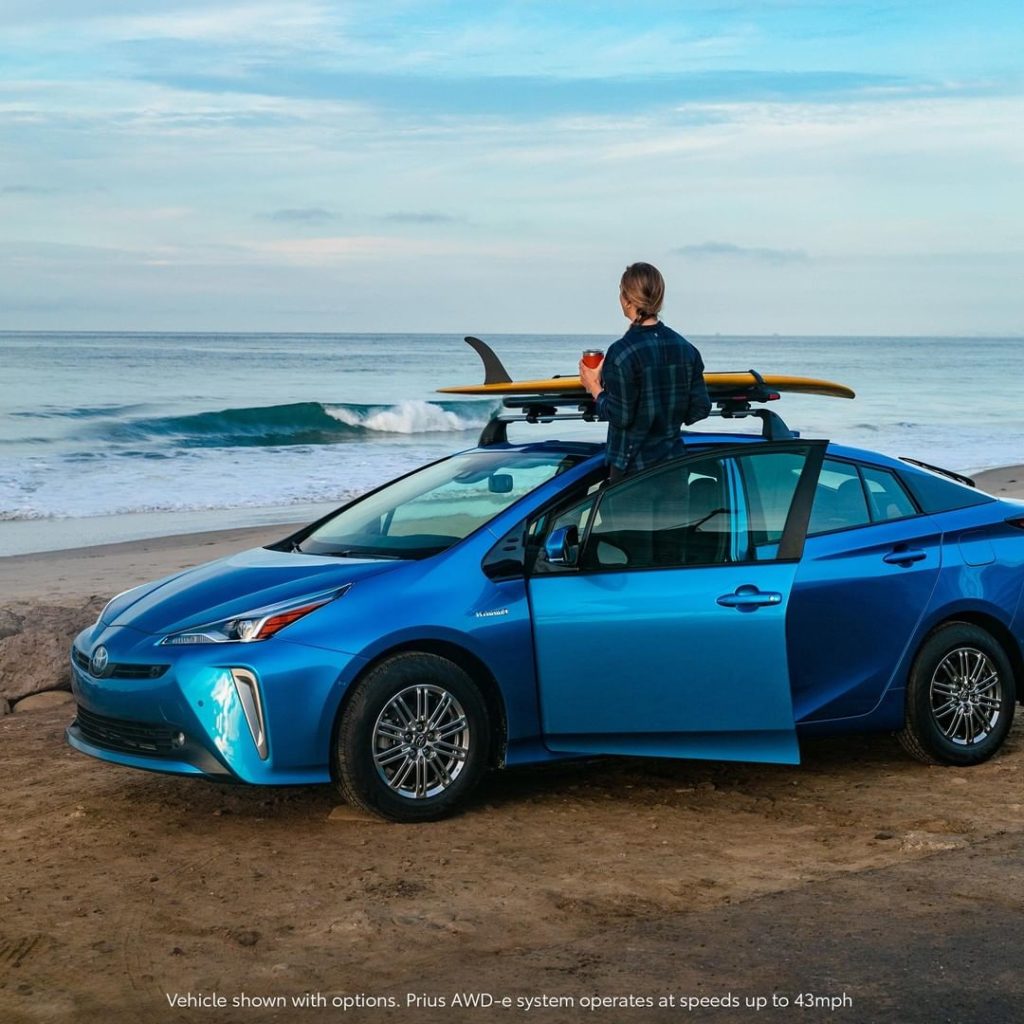 #Prius sure is 𝙨𝙬𝙚𝙡𝙡 ! Available with AWD-e....