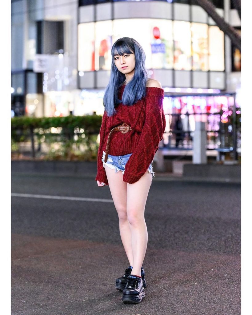 18-year-old Japanese singer and shop staff Chibisuke (@cbsk1327) on the street i...