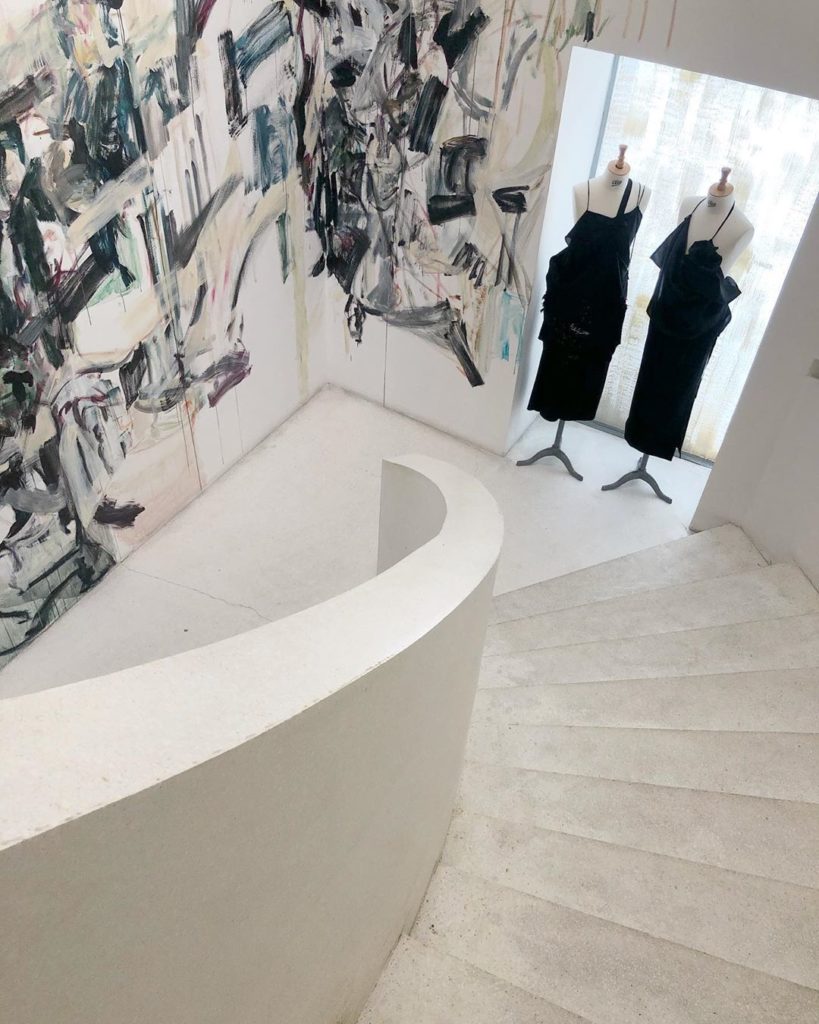 Yohji Yamamoto: We are happy to see you again.
Yohji Yamamoto and Y’s Yohji Yamamoto Paris stor… We are happy to see you again.
Yohji Yamamoto and Y’s Yohji Yamamoto Paris stor...