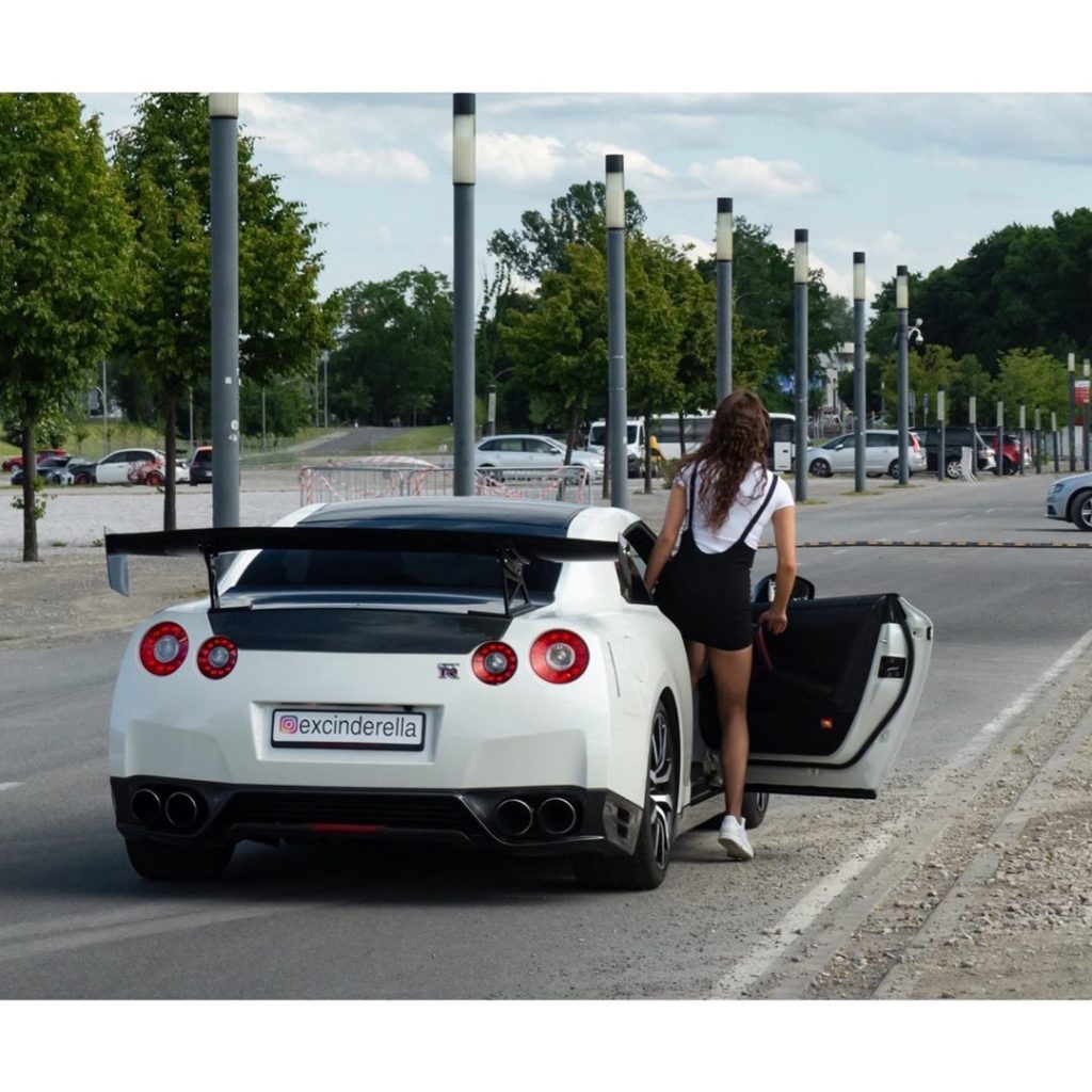 Ready for takeoff madam! 
Photo @excinderella .
.
.
.
Follow the Crew:

@Nissan_...