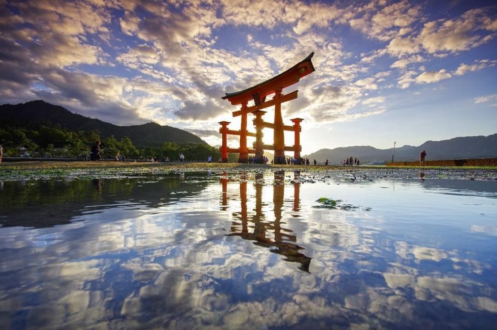 Visit Japan: Miyajima is a must-see stop if you’re looking to enjoy any scenic locations in H… Miyajima is a must-see stop if you're looking to enjoy any scenic locations in H...