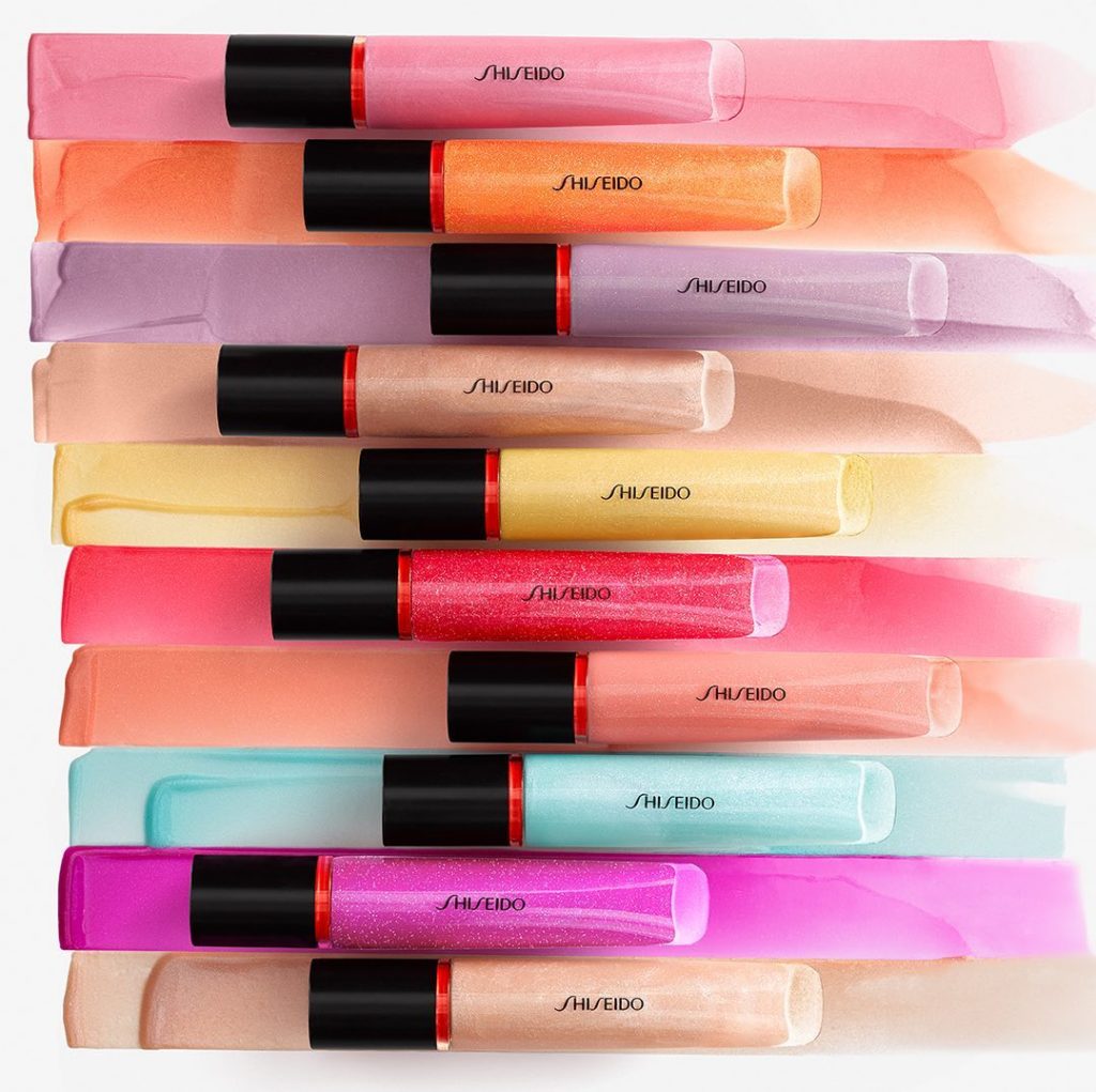 SHISEIDO: Swipe Shimmer GelGloss with reflective pearls and highly refractive oils to deli… Swipe Shimmer GelGloss with reflective pearls and highly refractive oils to deli...
