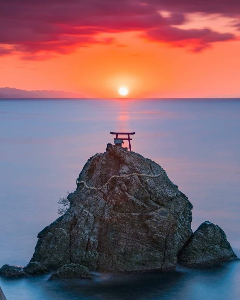 Japan Travel: There’s something special about taking the time to savor a sunrise or sunset – i… There's something special about taking the time to savor a sunrise or sunset - i...