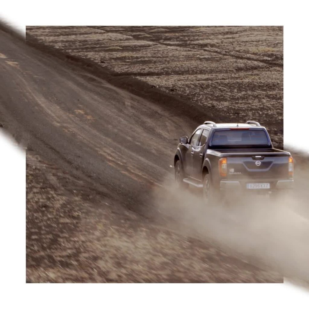 That Icelandic splash  #Nissan #NissanNavara
Credits: @ykoneagency...