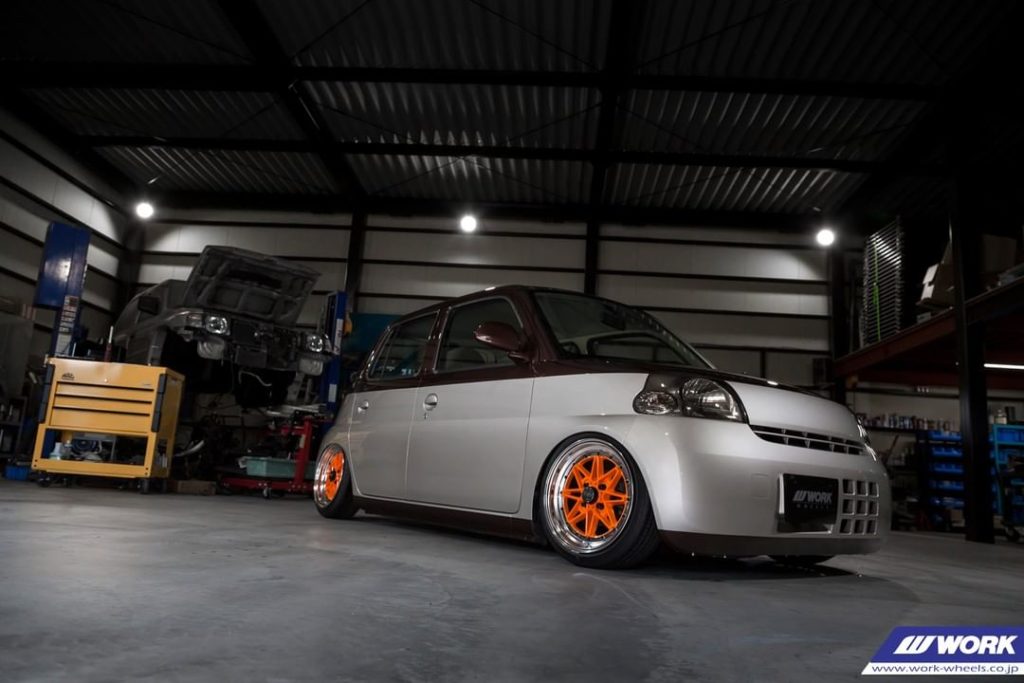 IV Real Kustoms Daihatsu Esse on WORK Equip 03 #artofwheel #equip03...