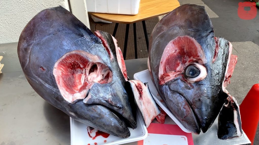 Cutting Up Tuna for Sushi - Japanese Street Food Tsukiji Market