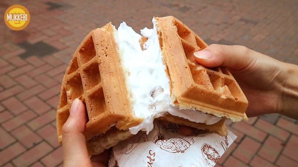Waffle with Whipped Cream │ 생크림 와플 │ Korean Street Waffle │ Korean Street Food