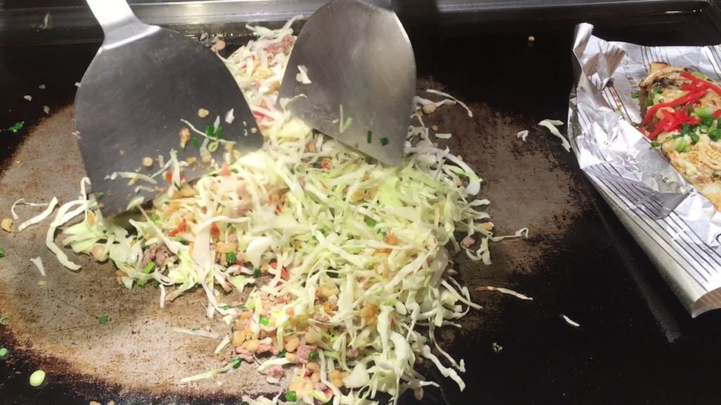 アキーラさんお薦め③浜松市（入野町）・お好み焼き！あっちっち！鉄板焼き堪能！Okonomiyaki shop in Hamamatsu city in Japan