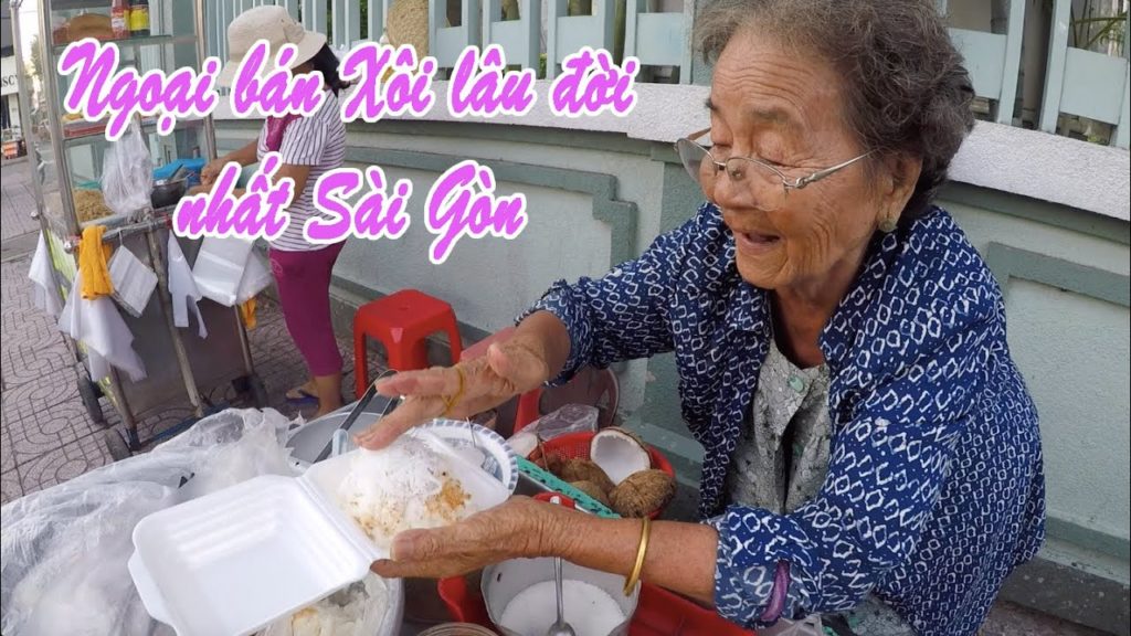 Hàng Xôi lâu đời nhất Sài Gòn của Ngoại 84 tuổi với món Xôi Bắp dẻo trứ danh