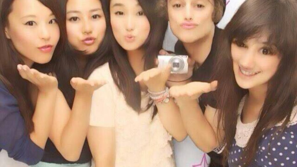 GETTING UNNECESSARILY ANGRY AT PLUSH TOYS | Japan Trip Day 10 | Damien and Kimmi