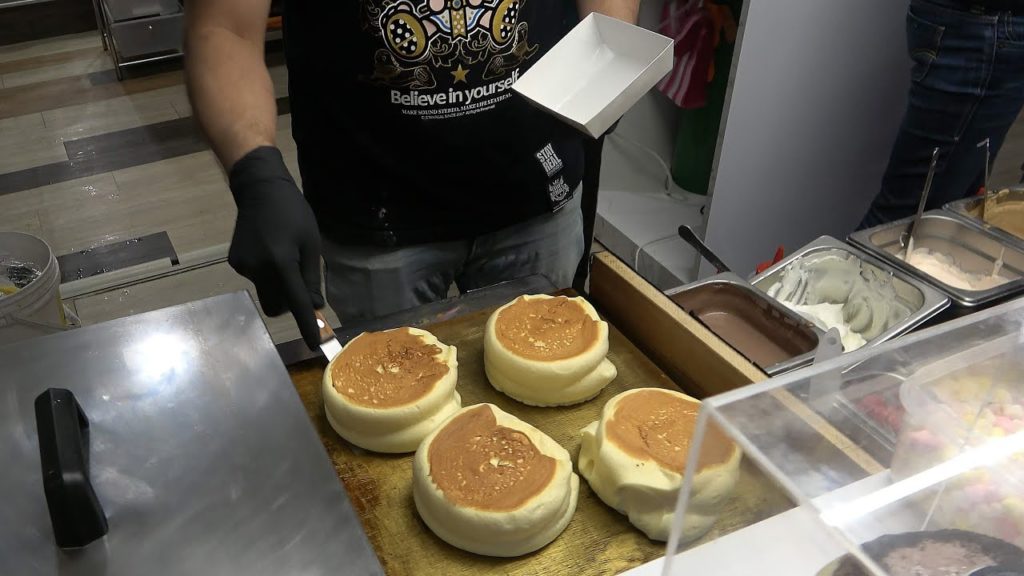 Taiwanese Street Food Jiggly Pancakes