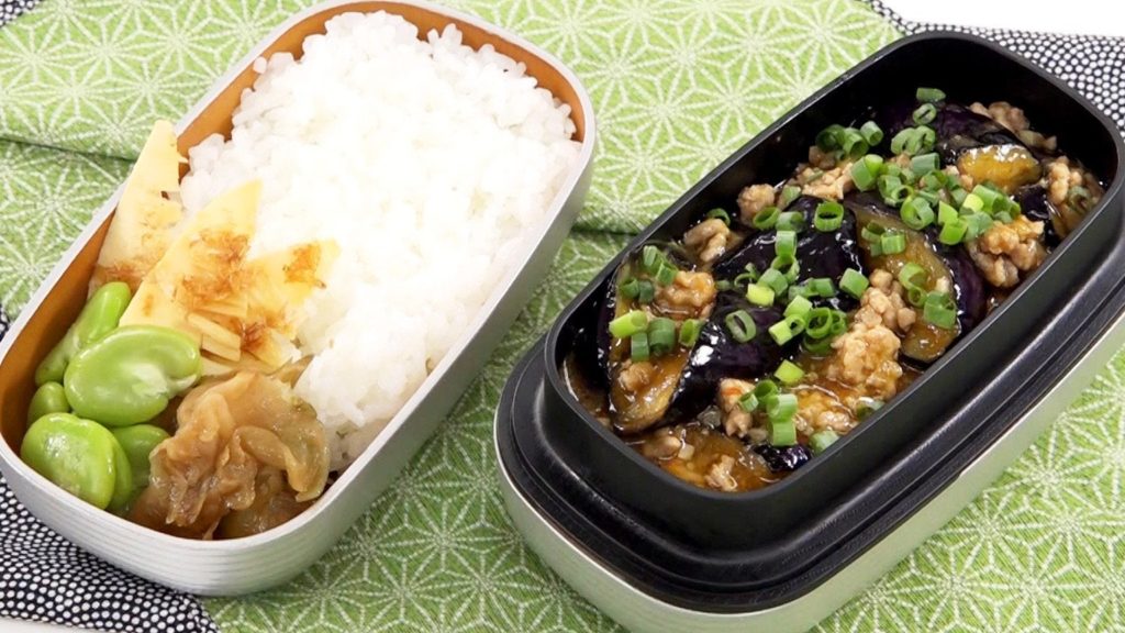 Hi everyone! My son Gavin and I were on this week’s Bento Expo show on NHK World! We’re featured towards the end of the episode.