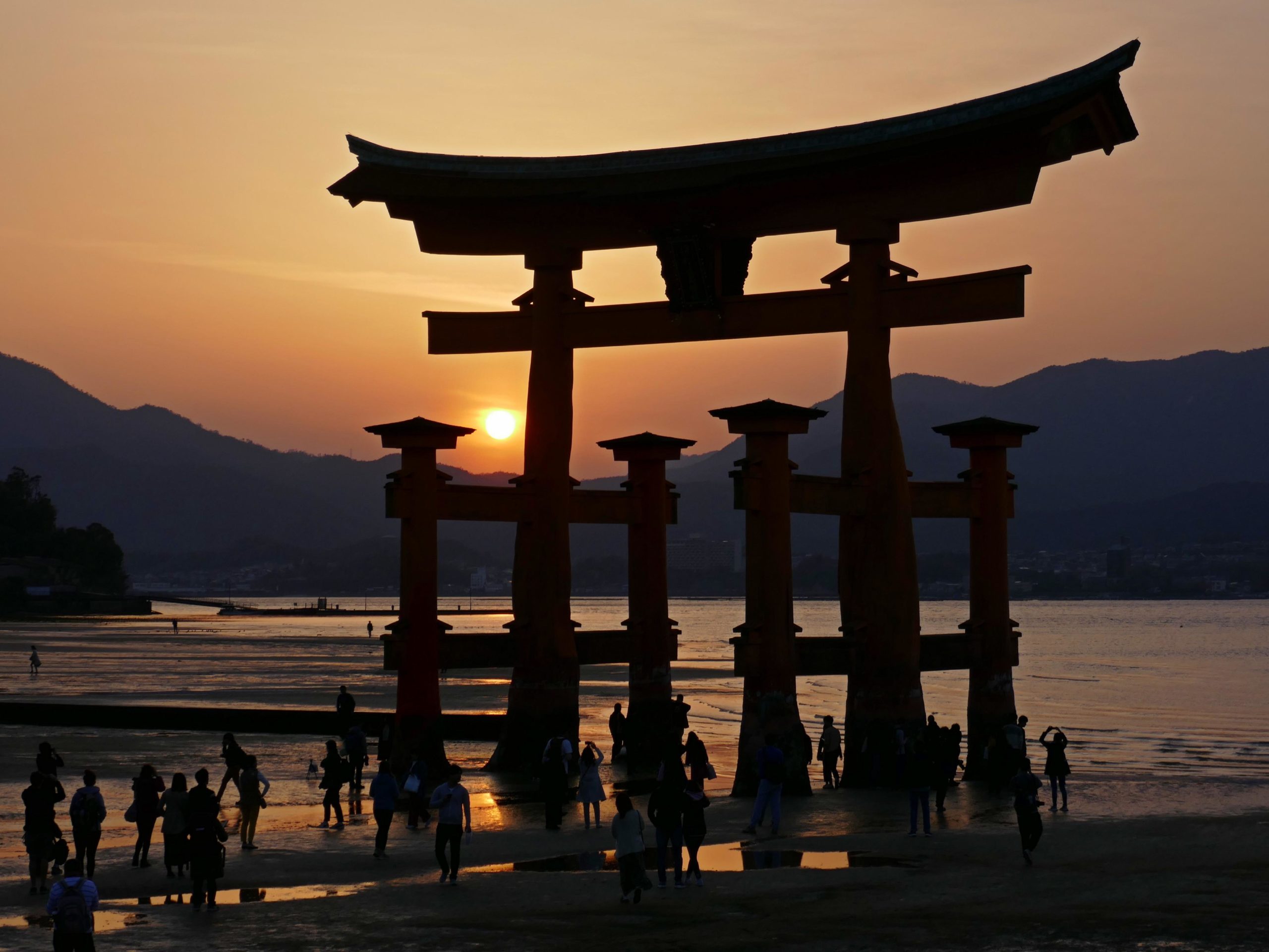 The wonderful Itsukushima Shrine in Miyajima in March 2019 - Alo Japan