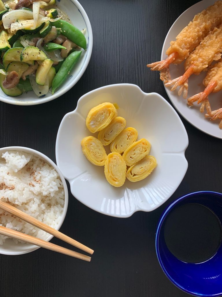 Ebi tempura, miso veggie stir fry, and tamagoyaki for yesterday’s lunch 🌱