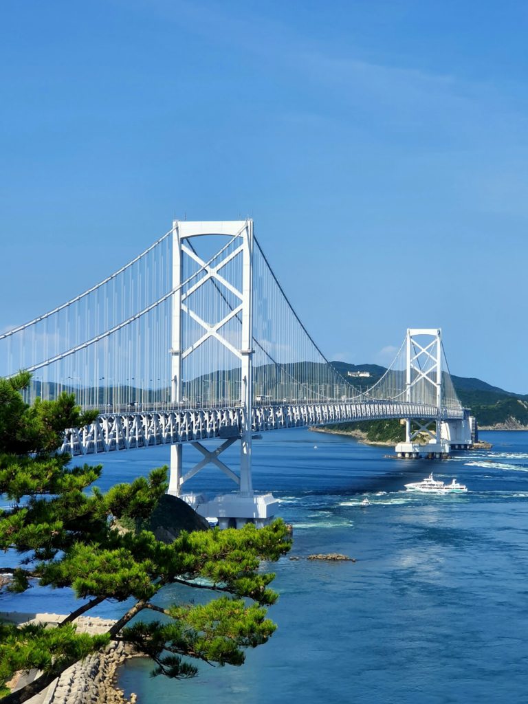 Ōnaruto-kyō, the "Great Naruto Bridge", Naruto Whirlpools below