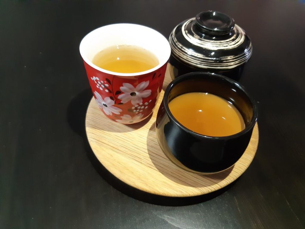 Houjicha purin with genmaicha and houjicha tea