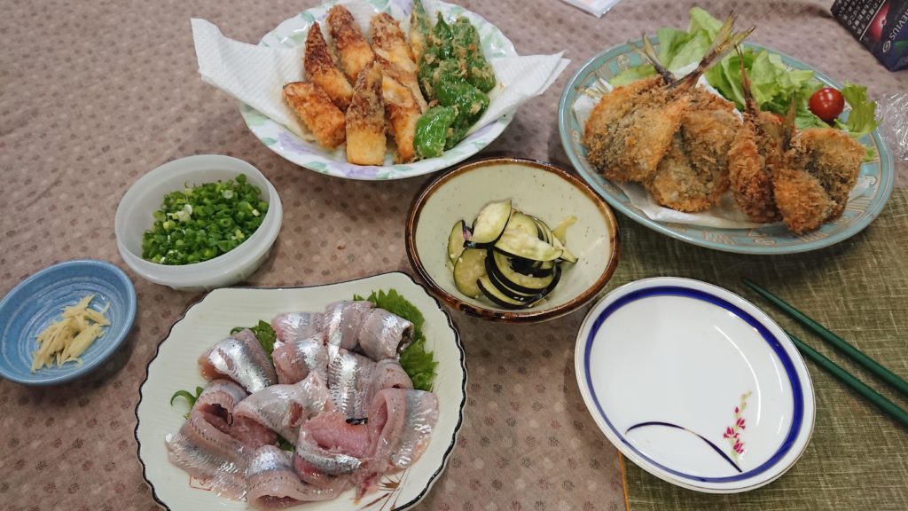 Sardine sashimi and mackerel fries :)