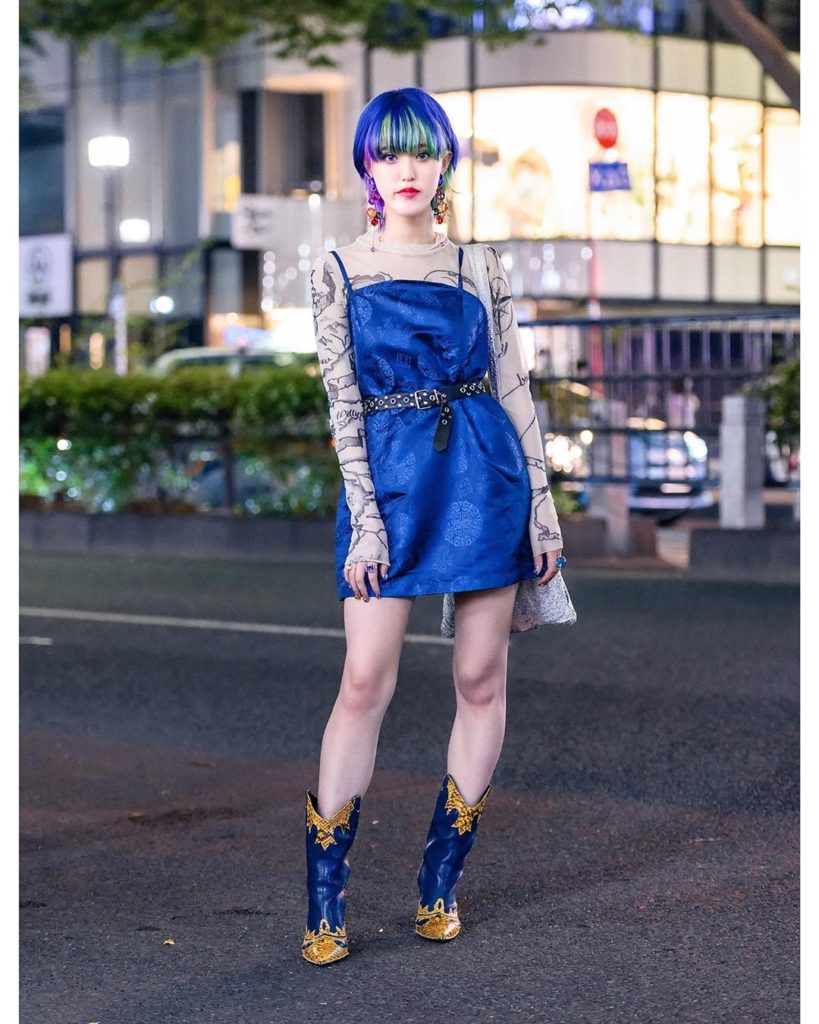Japanese street style personality Rikarin (@rikarin0526) on the street in Haraju...