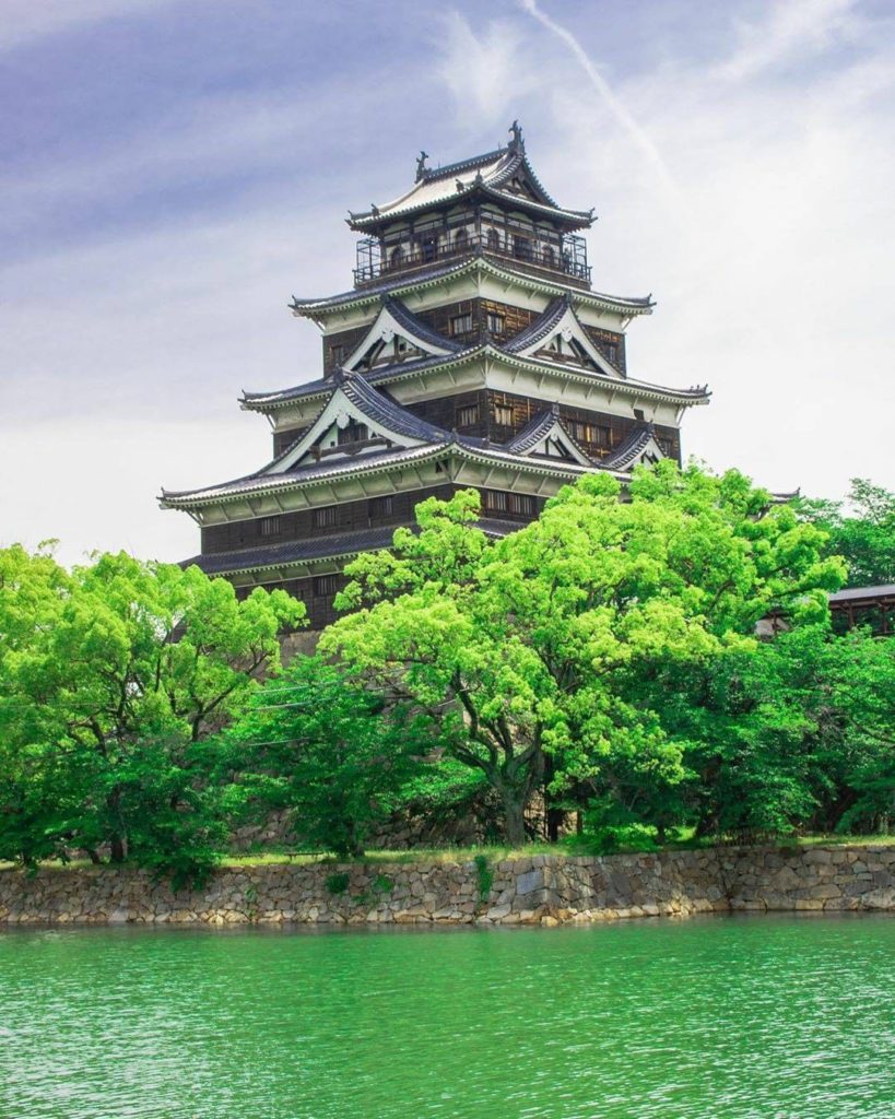 A summertime view of Hiroshima Castle - which we could also title as "50 shades ...