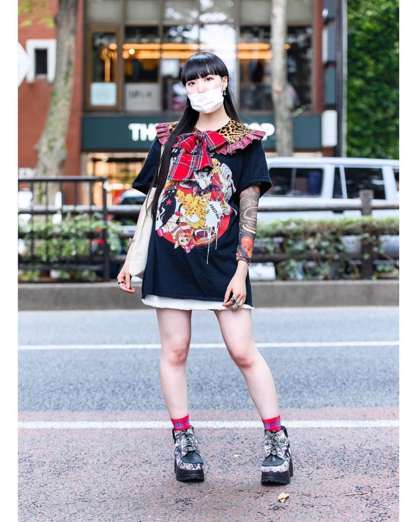 Japanese idol Kashiko Koko on the street (@kashikokoko) in Harajuku wearing a HE...