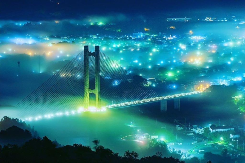 Visit Japan: Since Chichibu in Saitama Prefecture is surrounded by mountains, mist can often … Since Chichibu in Saitama Prefecture is surrounded by mountains, mist can often ...