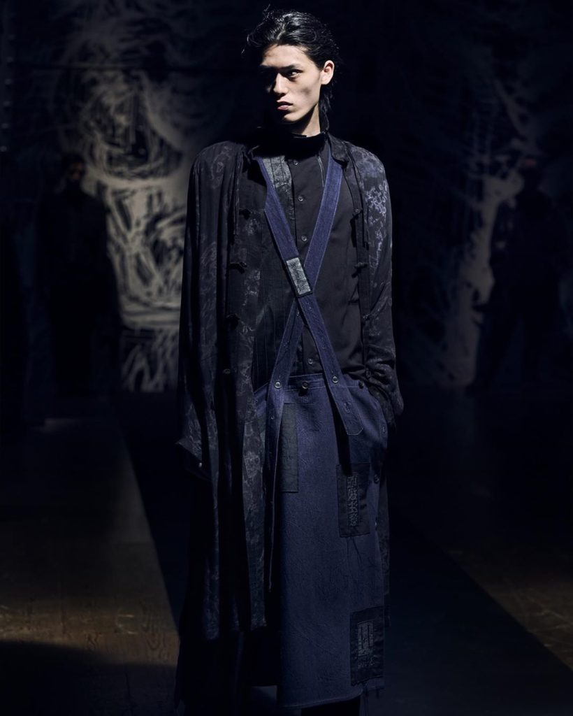 Yohji Yamamoto pour Homme Spring/Summer 2021 

Photo by @takayofficial 

#YohjiY...