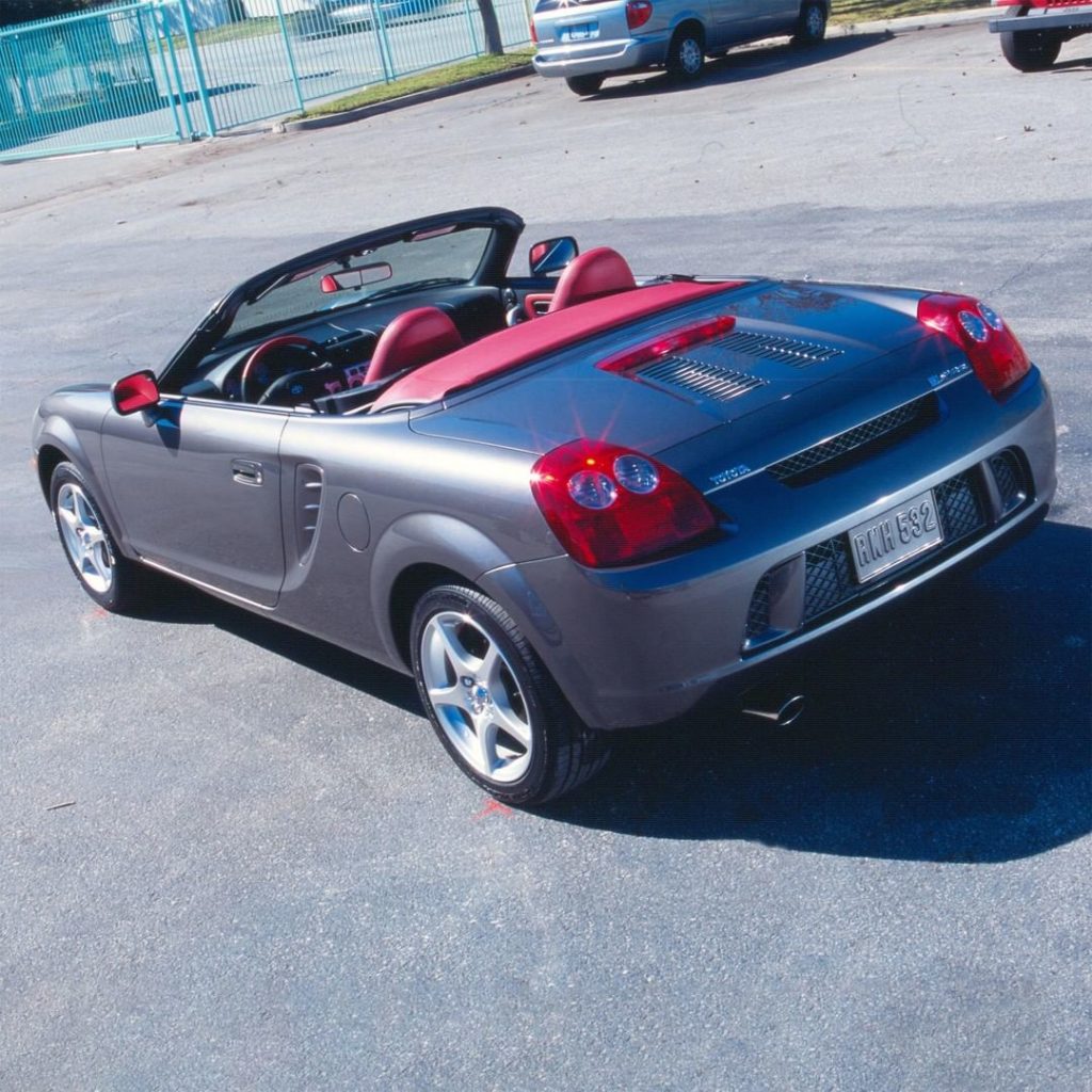 Are your spidey senses tingling? #TBT 2004 #MR2 Spyder #LetsGoPlaces...