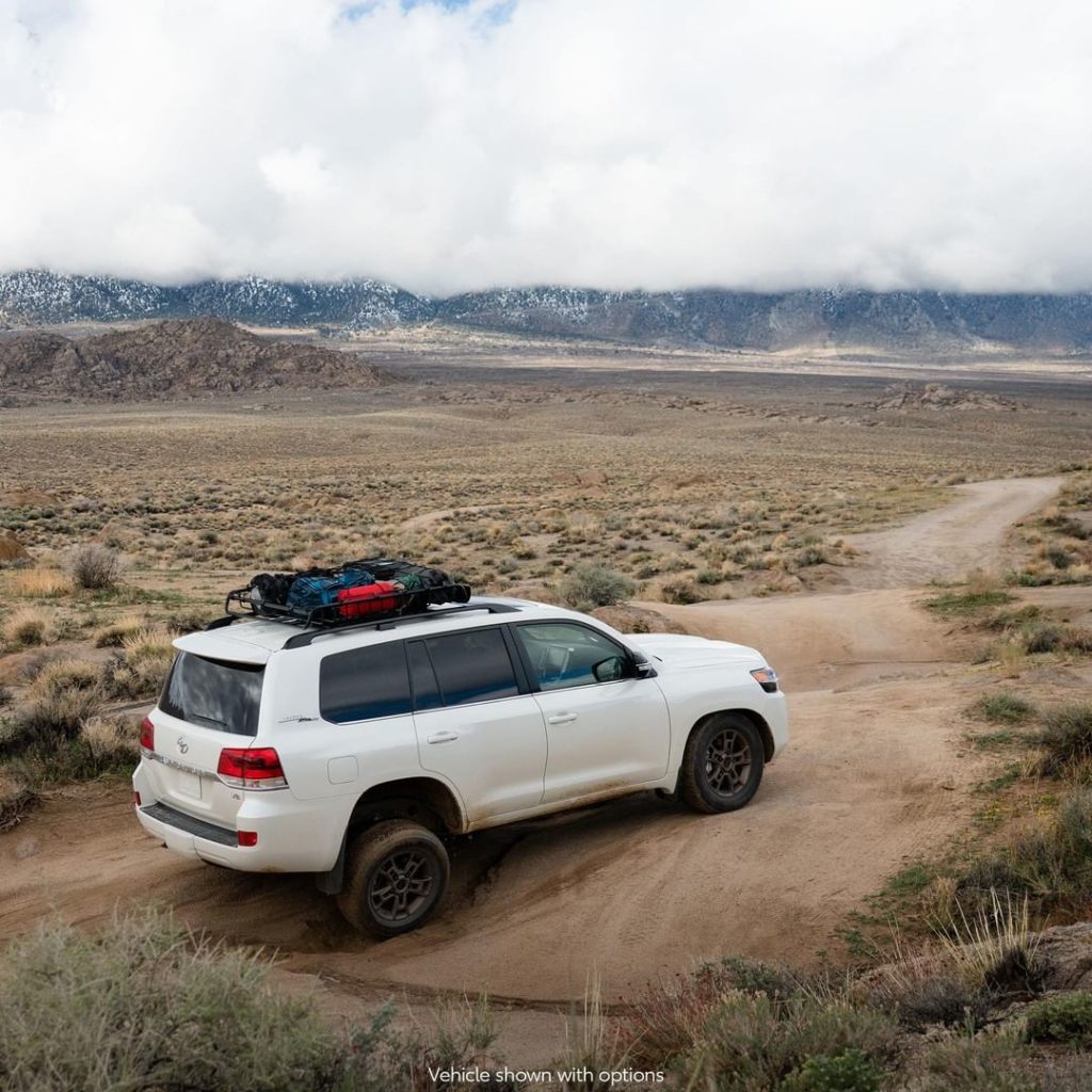 Now this is some land you can cruise. #LandCruiser #LetsGoPlaces...