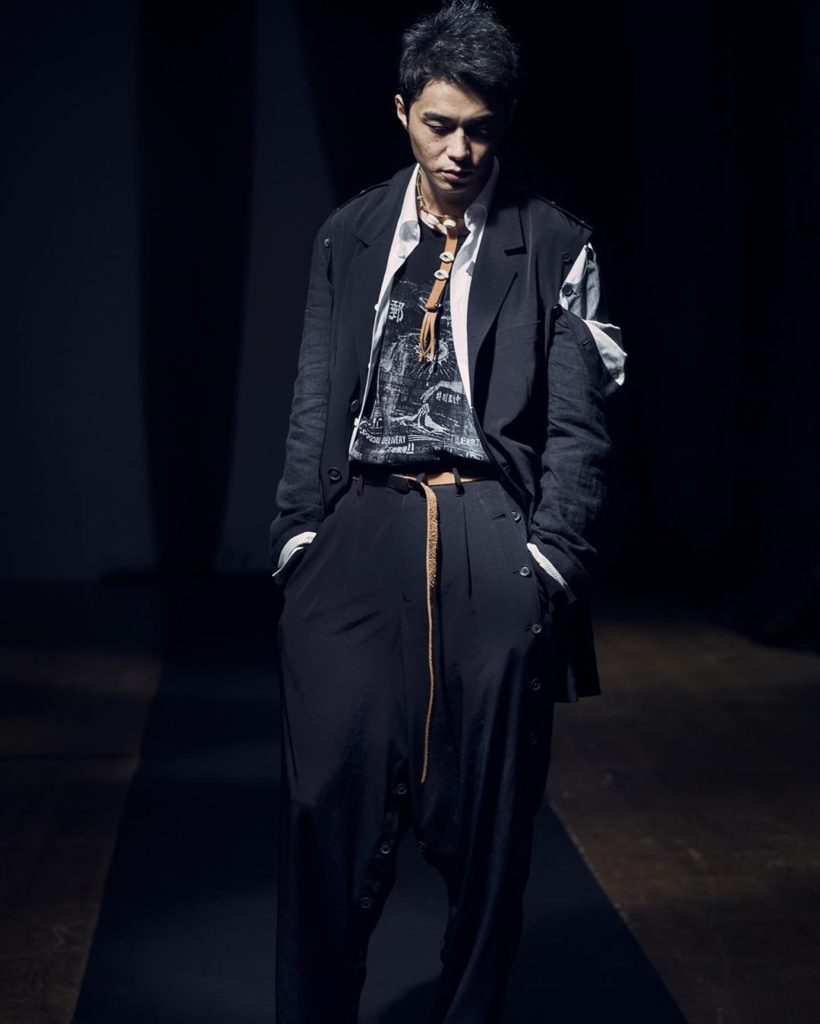Yohji Yamamoto pour Homme Spring/Summer 2021 

Photo by @takayofficial 

#YohjiY...