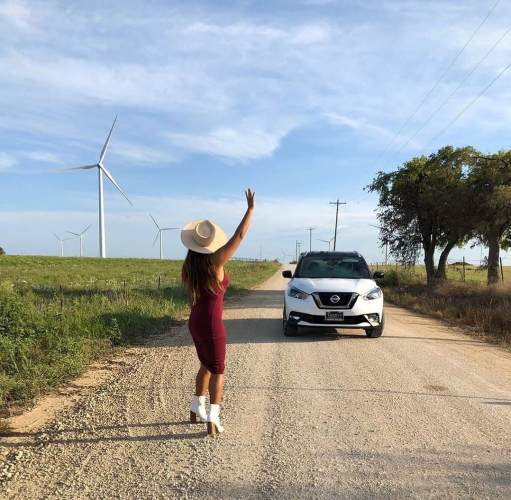 These boots are not made for walkin #NissanKicks
 @karolamramirez...