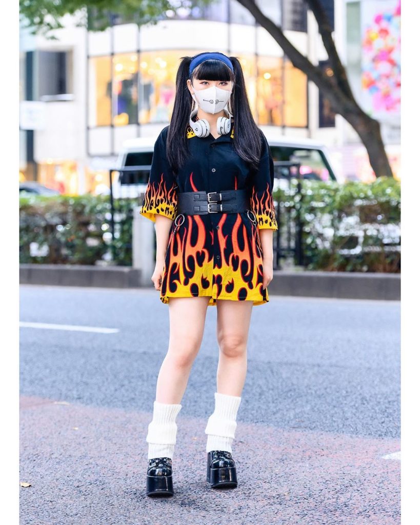 A twintails, loose socks, and flames Tokyo street style worn by 17-year-old Japa...