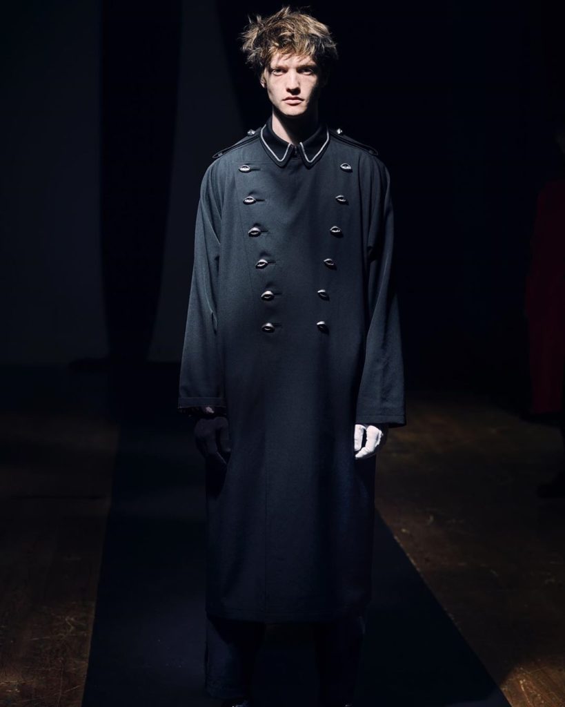 Yohji Yamamoto pour Homme Spring/Summer 2021 

Photo by @takayofficial 

#YohjiY...
